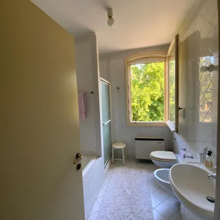 Palazzo Bonfiglioli Bed & Breakfast 4*