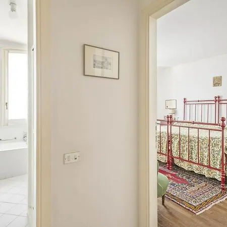 Palazzo Bonfiglioli Bed & Breakfast 4*
