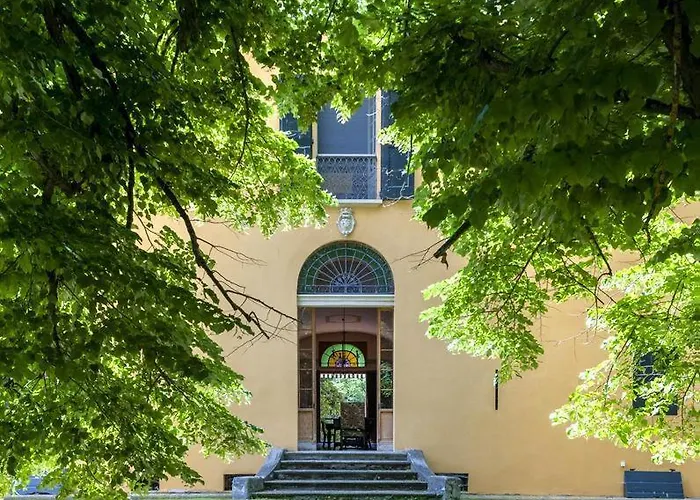 Palazzo Bonfiglioli サン・ジョヴァンニ・イン・ペルシチェート